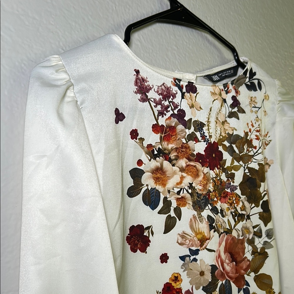 Floral Print Women's Top - Picture 5 of 11